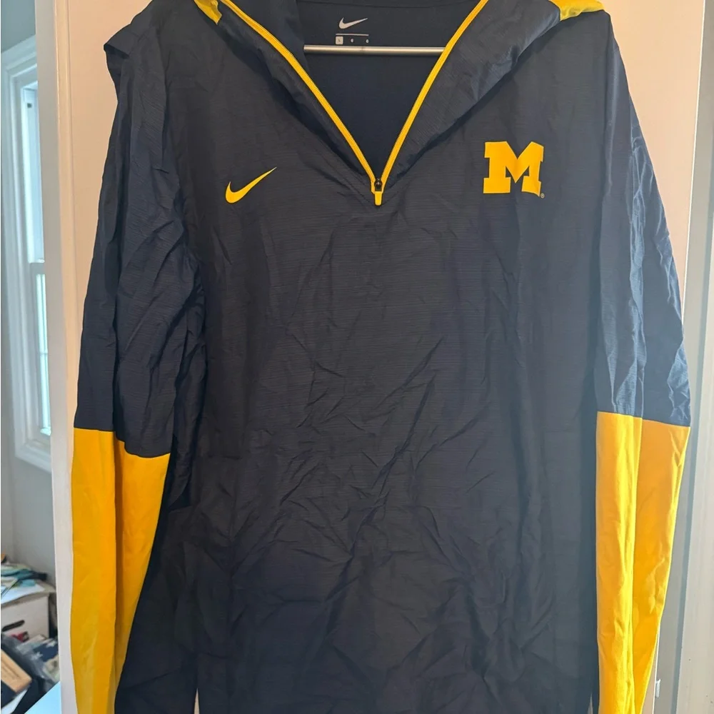 Nike University of Michigan Rain Quarter Zip Jacket - Picture 1 of 2